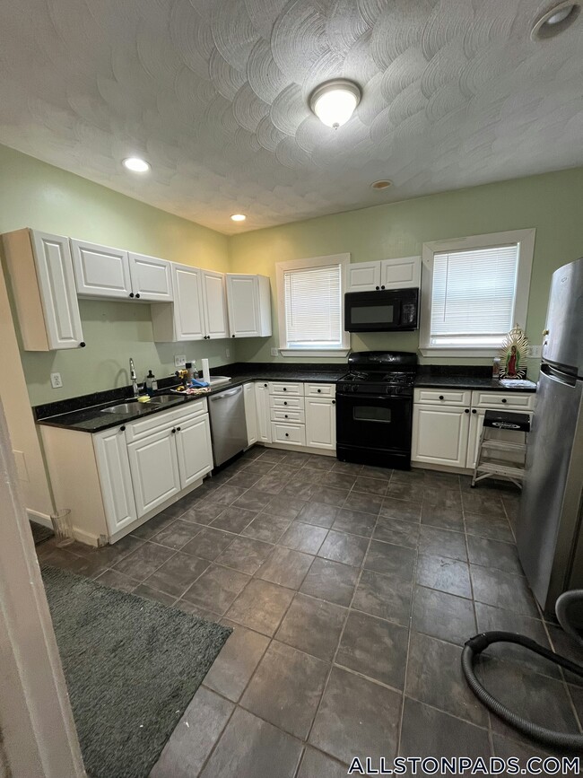 40 Litchfield St in Boston, MA - Building Photo - Building Photo