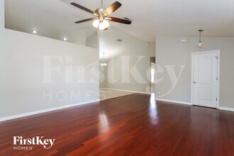 10934 Crescent Ridge Loop in Clermont, FL - Building Photo - Building Photo