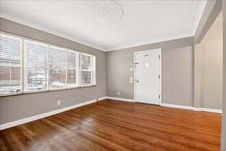 5855 Robert Ave in St. Louis, MO - Building Photo - Building Photo