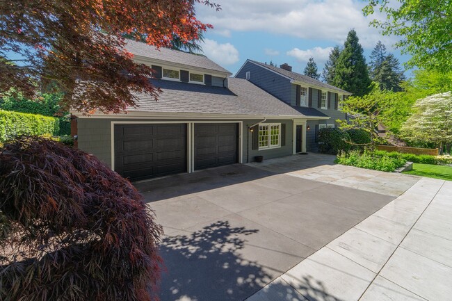 2840 SW Fern St in Portland, OR - Building Photo - Building Photo
