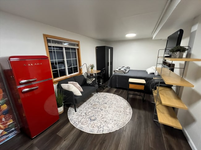 11601 NE 155th St in Kirkland, WA - Building Photo - Building Photo