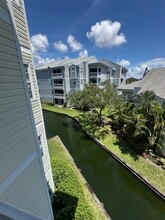 6817 Stonesthrow Cir N in St. Petersburg, FL - Building Photo - Building Photo