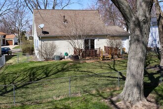 1523 N Hershey Rd in Bloomington, IL - Building Photo - Building Photo