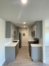 34 Visitacion Avenue in Brisbane, CA - Building Photo - Interior Photo