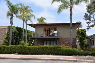 4888 Muir Ave in San Diego, CA - Building Photo - Building Photo