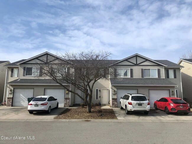 property at 4883 N Jasmine Ln