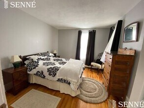 124 Walnut St, Unit 2 in Somerville, MA - Building Photo - Building Photo