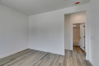 367 N 16th St in Las Vegas, NV - Building Photo - Building Photo