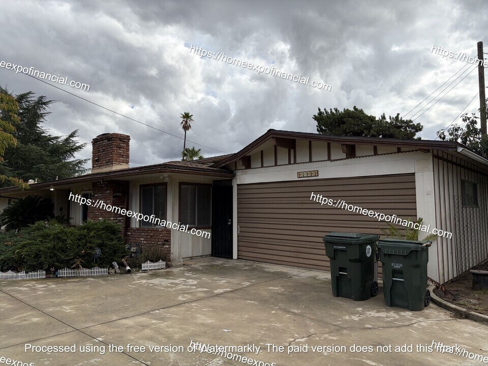 12853 6th St in Yucaipa, CA - Building Photo