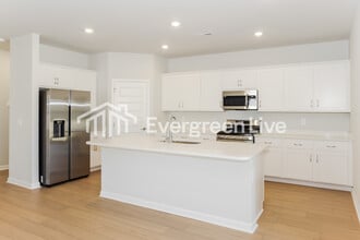 14717 Mountain Strm Dr in Athens, AL - Building Photo - Building Photo