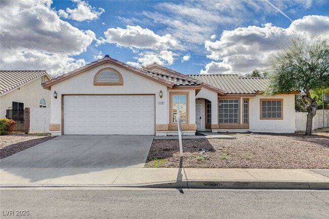 property at 114 E Tamarack Dr