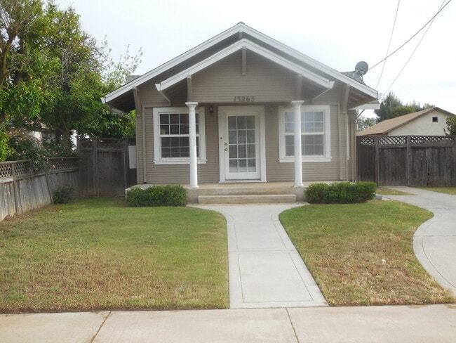 13263 Marshall St in Le Grand, CA - Building Photo - Building Photo