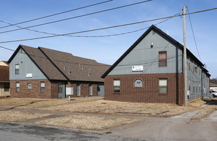 434-500 E Monroe St in Springfield, MO - Building Photo