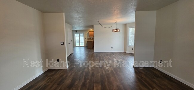 4333 E Jennifer Dr in Nampa, ID - Building Photo - Building Photo