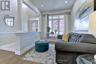 11 Maybeck Dr in Brampton, ON - Building Photo - Building Photo