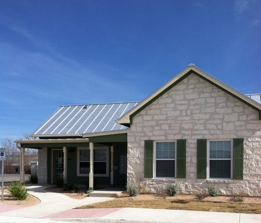 Chandler Place Apartments in Blanco, TX - Building Photo