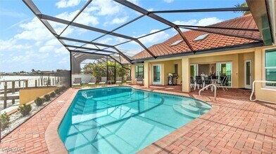 3123 SE 22nd Pl in Cape Coral, FL - Building Photo - Building Photo