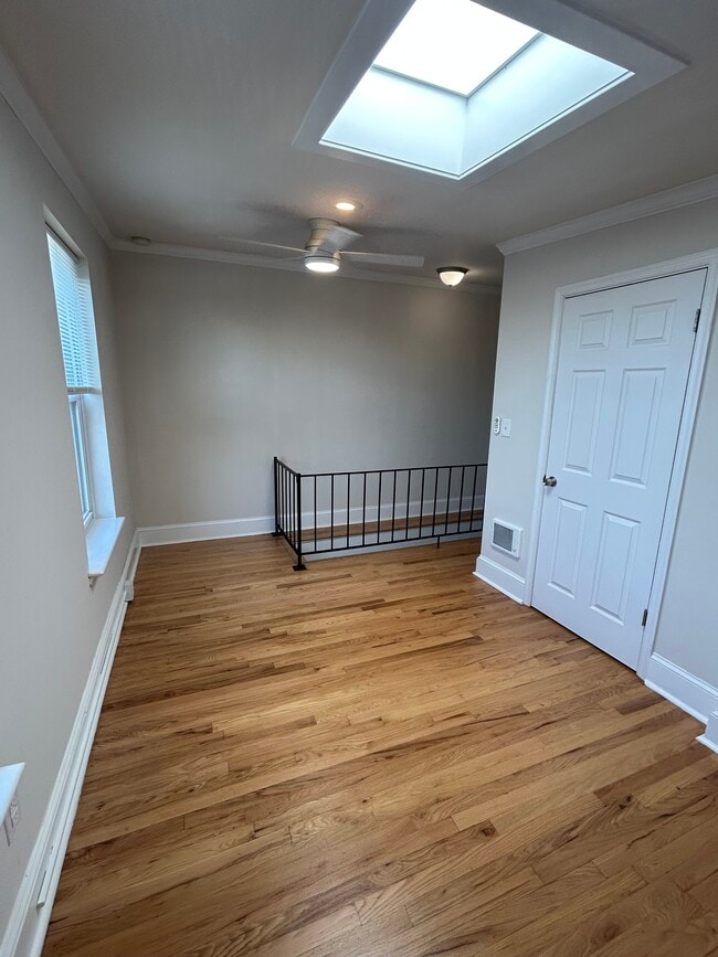 1009 S 8th St, Unit 5 in Philadelphia, PA - Foto de edificio - Building Photo