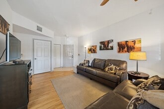 3019 Alcazar Pl in Palm Beach Gardens, FL - Foto de edificio - Building Photo