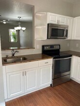 77 E 4th St, Unit A106 in Hialeah, FL - Building Photo - Building Photo