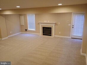 1043 Hotchkiss Pl in Fredericksburg, VA - Building Photo - Building Photo