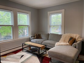 208 Banks St, Unit #1 in Cambridge, MA - Building Photo