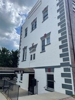 94 4th Ave in Bay Shore, NY - Building Photo