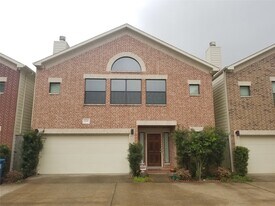 3709 Main Plaza Dr in Houston, TX - Building Photo
