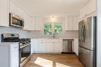 6867 N Ottawa Ave in Chicago, IL - Building Photo - Building Photo