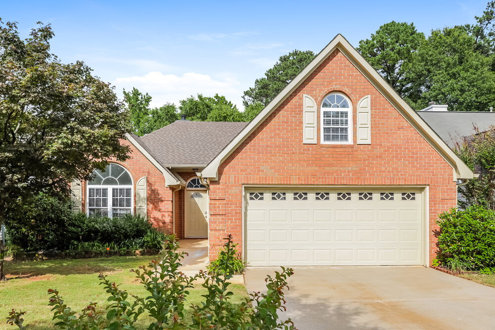 430 Fairway Ct in Newnan, GA - Building Photo