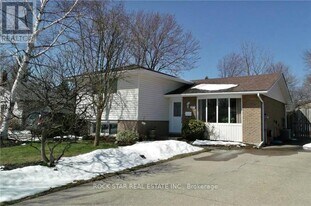 5905 Hillcrest Crescent in Niagara Falls, ON - Building Photo