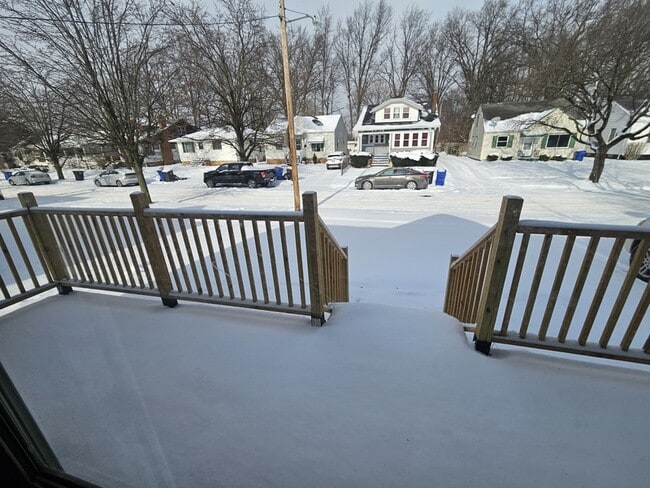 13209 Liberty Ave in Cleveland, OH - Foto de edificio - Building Photo