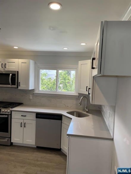 99 Belmount Ave, Unit 101 in North Arlington, NJ - Foto de edificio - Building Photo