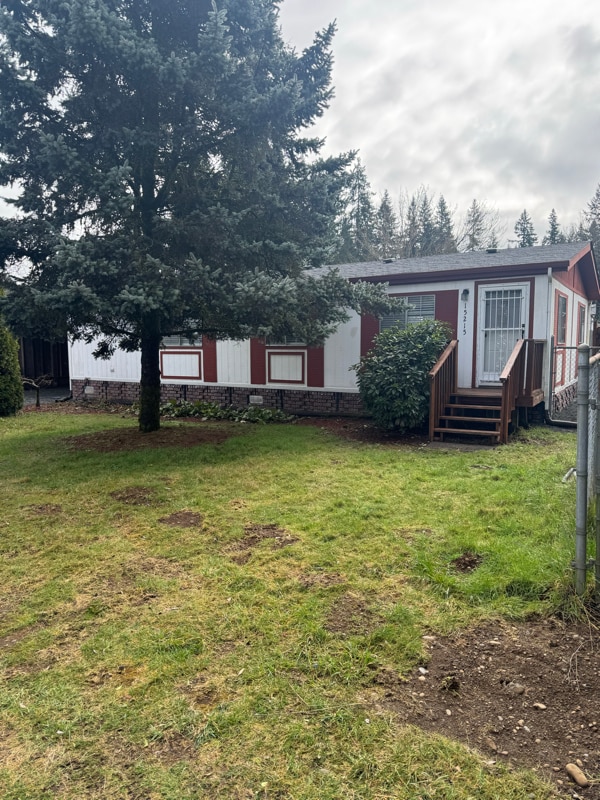 property at 15215 NE 99th St