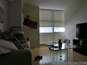 40 Boylston St, Unit 504 in Boston, MA - Foto de edificio - Building Photo