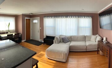 9023 Central Ave in Morton Grove, IL - Building Photo - Building Photo