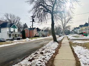 1124 S High Ave in Freeport, IL - Building Photo - Building Photo