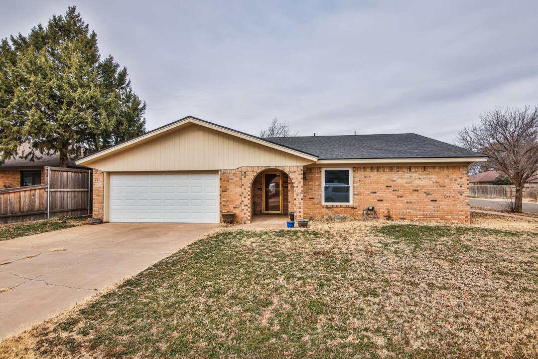 5718 91st St in Lubbock, TX - Building Photo