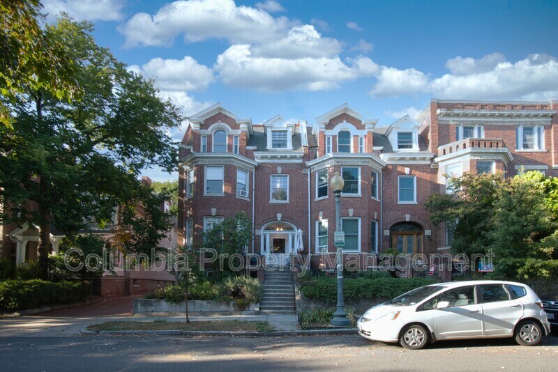 1707 Kilbourne Pl NW in Washington, DC - Building Photo