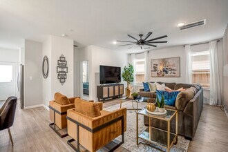 10477 Pineland Dr in Willis, TX - Building Photo - Building Photo