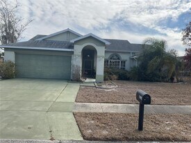 8316 Summerside Ln in Port Richey, FL - Building Photo