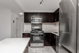 1155 Warburton Ave, Unit 8Y in Yonkers, NY - Building Photo - Building Photo