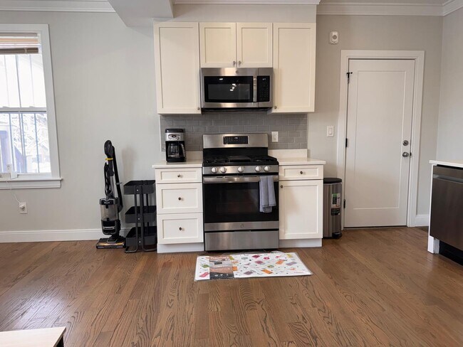 93 George St, Unit 1