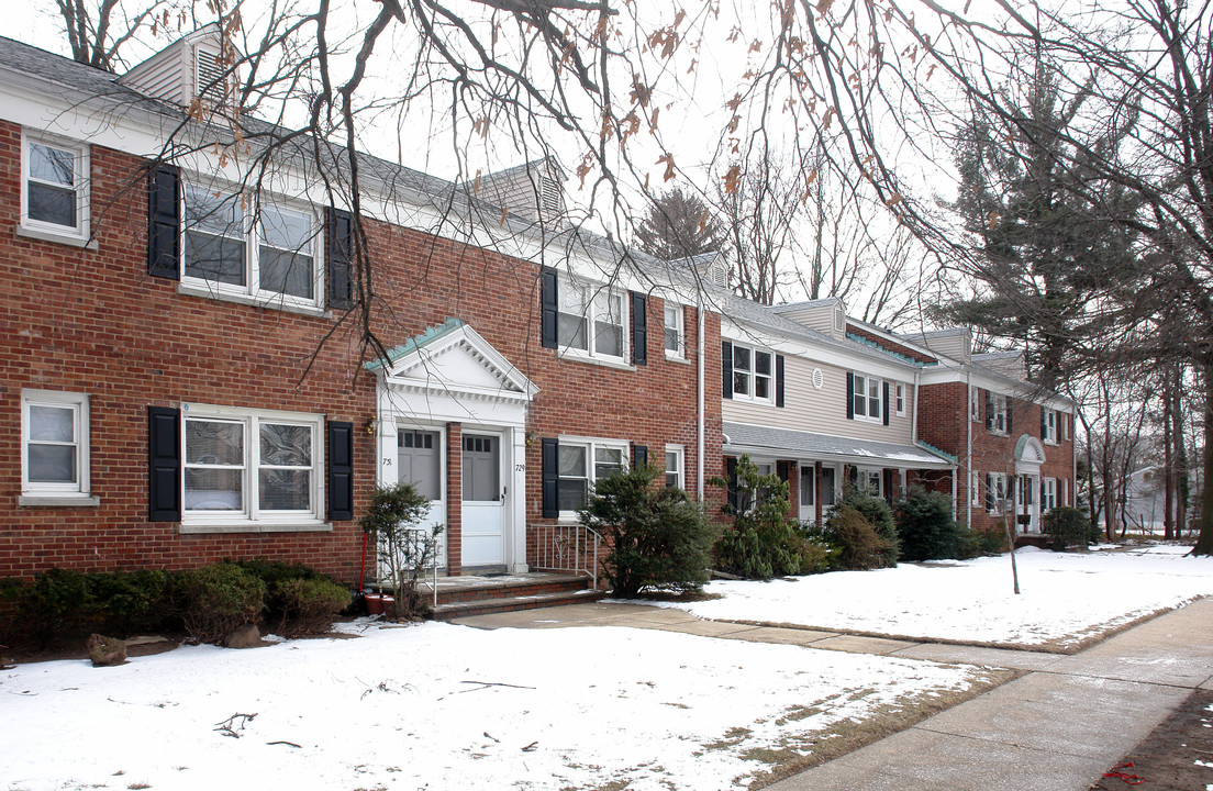 Sandee Apartments in Rahway, NJ - Building Photo