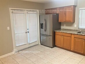 553 Oak Creek Dr in Brandon, FL - Building Photo - Building Photo