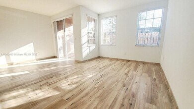 265 Las Brisas Cir in Weston, FL - Building Photo - Building Photo
