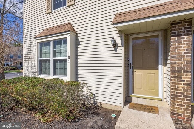 property at 101 Camber Ln