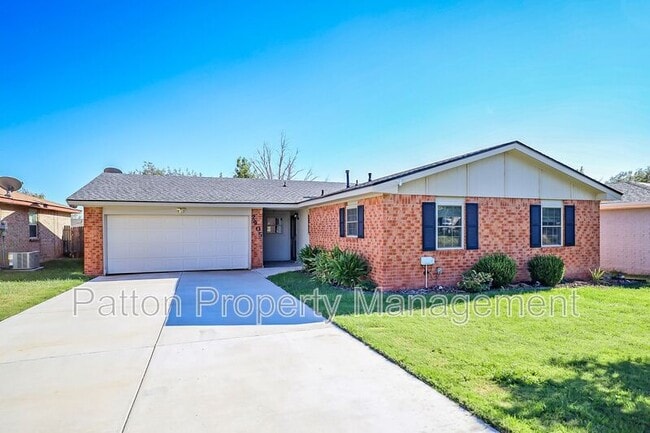 property at 2905 Salem Dr