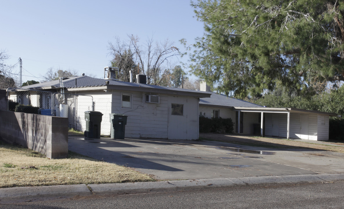 2601 W Morten Ave in Phoenix, AZ - Building Photo