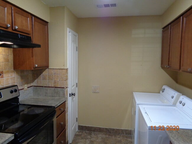 676 Jennifer Jean Dr in Baton Rouge, LA - Building Photo - Building Photo